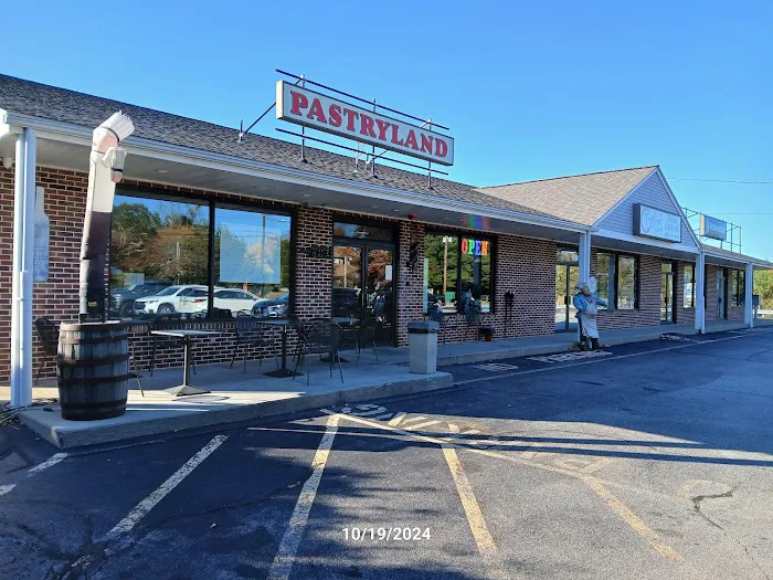 Pastry Land Bakery Picture 2