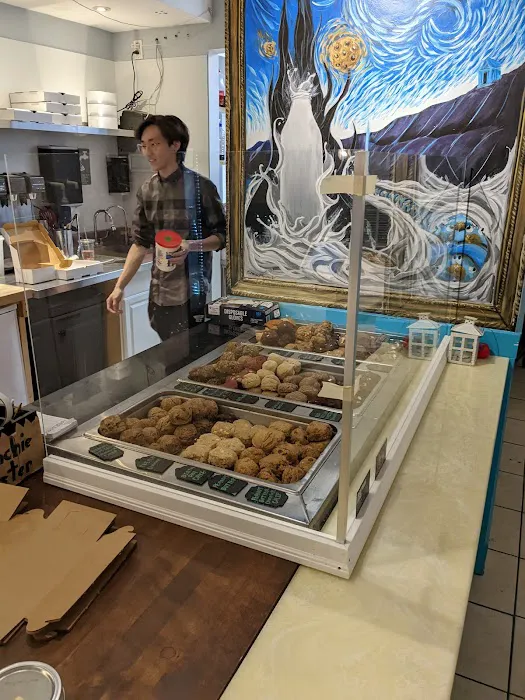 Midnight Munchie Company Picture 9