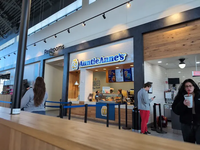 Auntie Anne’s Picture 3
