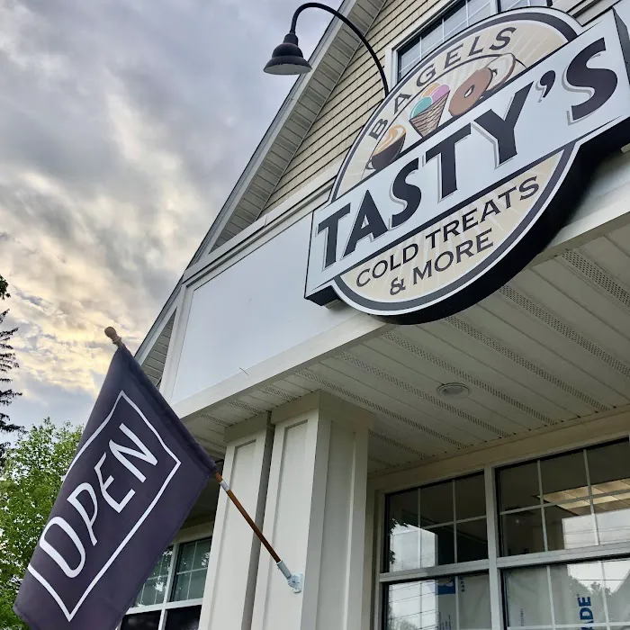 Tasty's Bagels, Cold Treats & More Picture 4