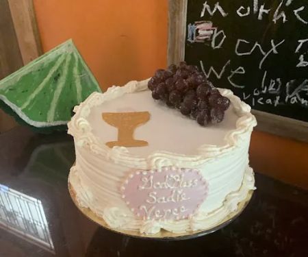 Molly B's Cakes of Distinction & Design