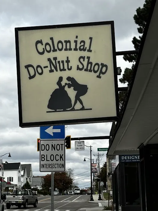 Colonial Do-nut Shop Picture 2