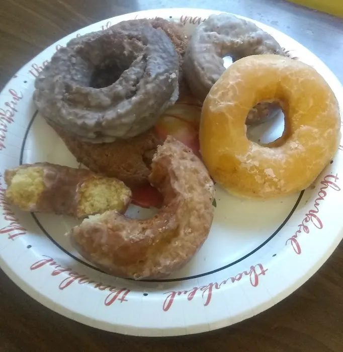 Colonial Do-nut Shop Picture 1