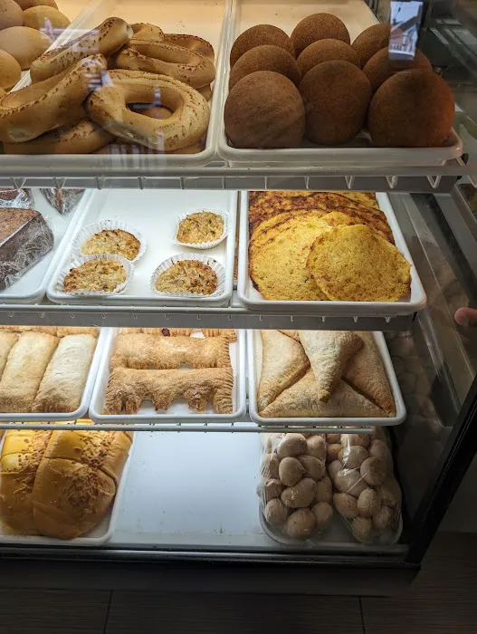 Cafe Colombia Bakery Picture 4