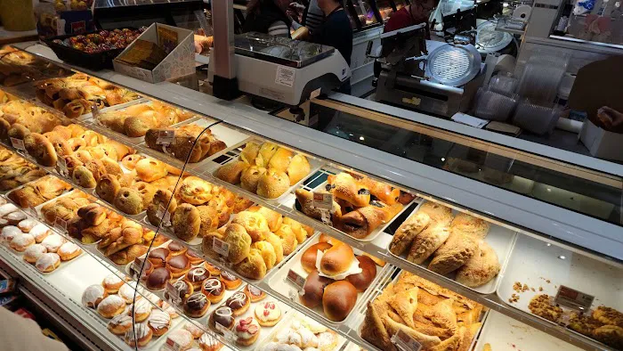 Roly Poly Bakery Picture 9