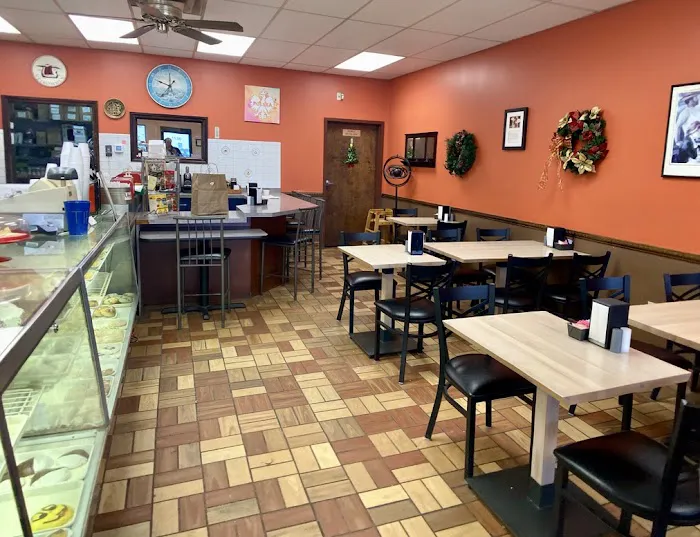 Elmwood Pastry Shop Picture 4