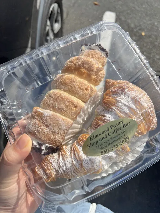 Elmwood Pastry Shop Picture 9