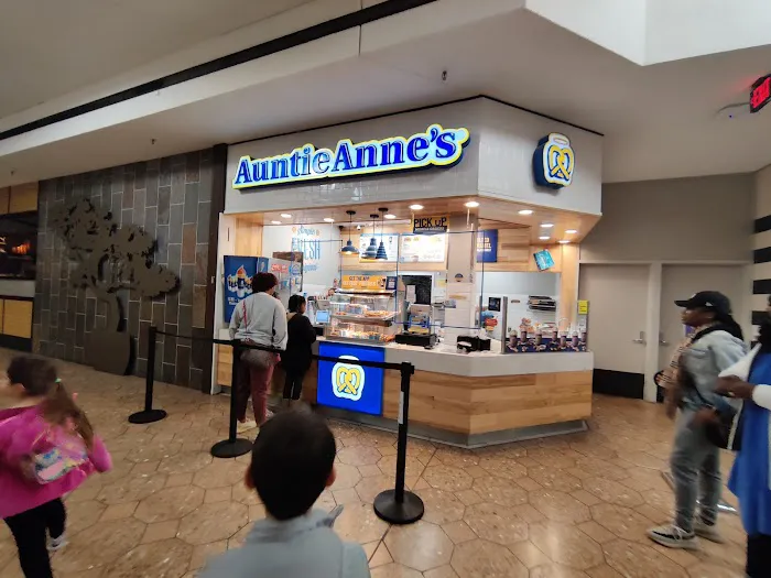 Auntie Anne's Picture 4