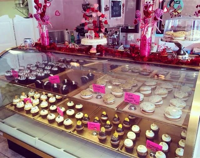 Sweet Mia's Gourmet Cupcakes Picture 8