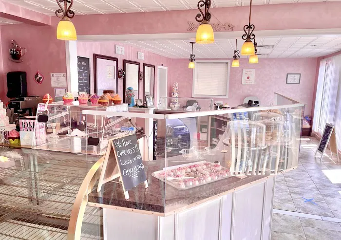 Sweet Mia's Gourmet Cupcakes Picture 4