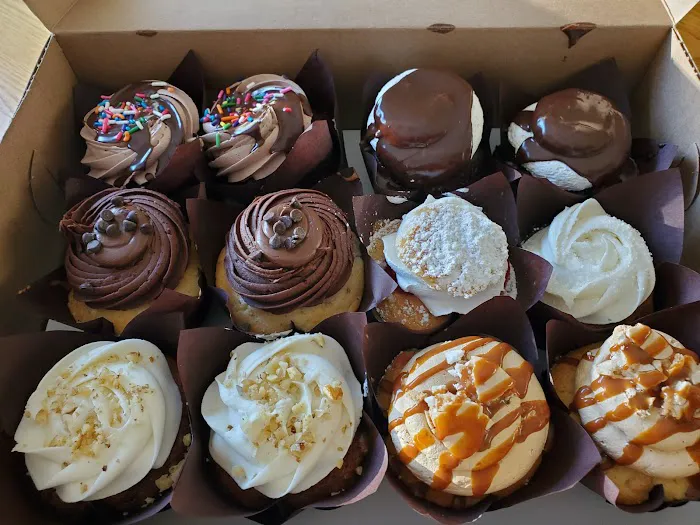 Sweet Mia's Gourmet Cupcakes Picture 7