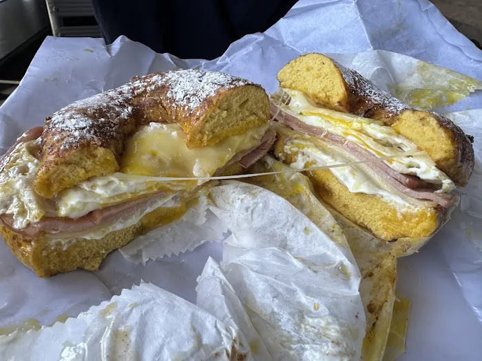 Kettle Bagels & GRILL #1 (Queen Street Location) Breakfast & Lunch & Dinner Picture 3