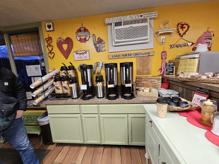 Lou's Bagel Nook Picture 3
