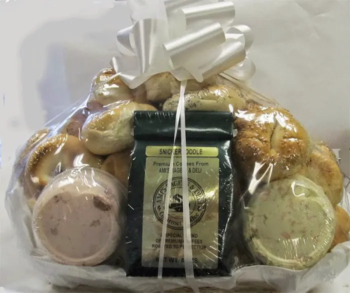 Ami's Crispy Bagels & Deli Picture 2