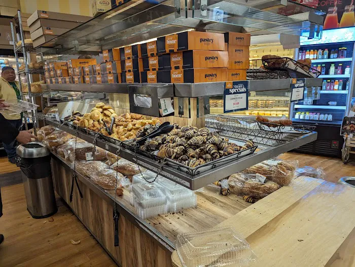 Shloimy's Heimishe Bakery Picture 6