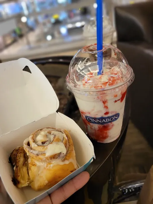 Cinnabon Picture 3