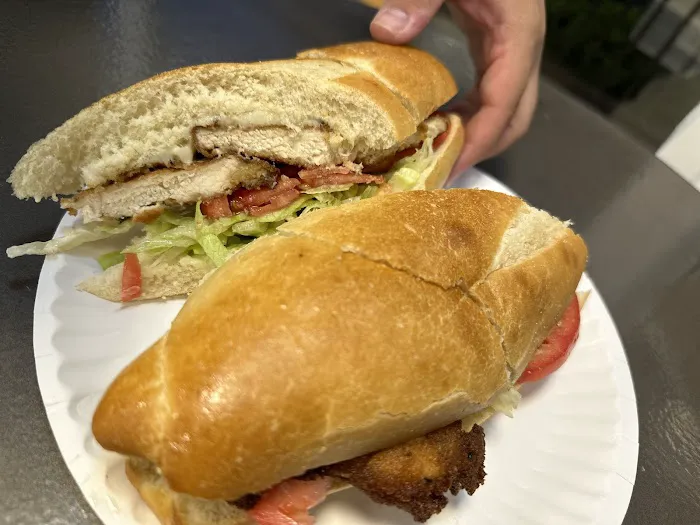 DELI ON THE HUDSON CAFE Picture 6