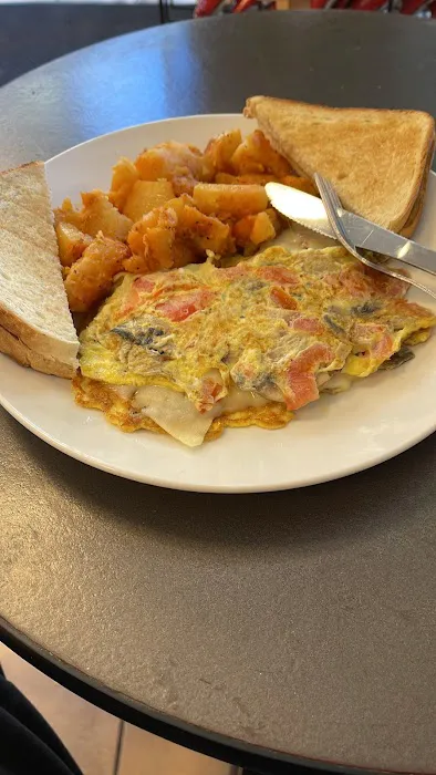 DELI ON THE HUDSON CAFE Picture 7