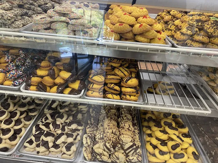 Artuso & Sons Bakery Picture 1