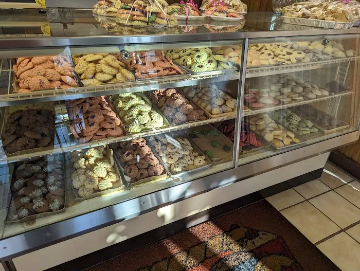 Lombardi's Bakery Picture 3