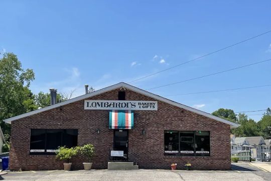 Lombardi's Bakery