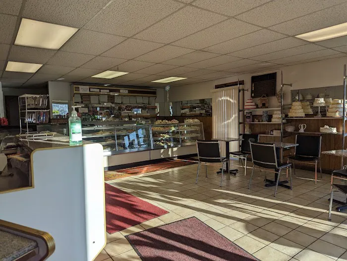 Lombardi's Bakery Picture 6