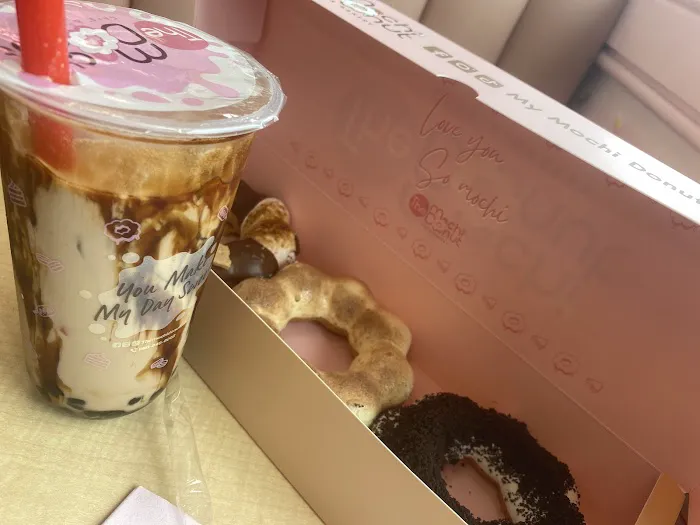 The Mochi Donut Cafe&Bakery Picture 6