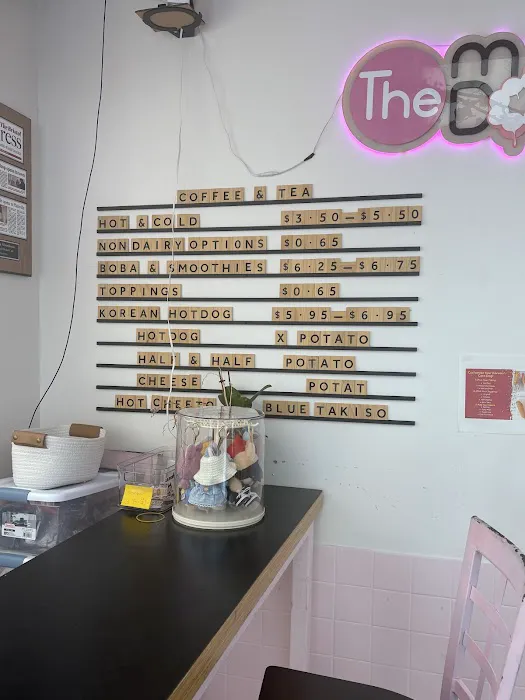 The Mochi Donut Cafe&Bakery Picture 8