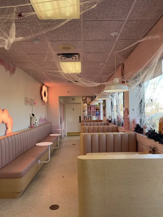 The Mochi Donut Cafe&Bakery Picture 10