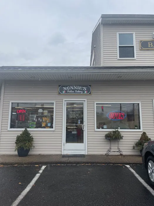 Nonnie's Italian Bakery Picture 2