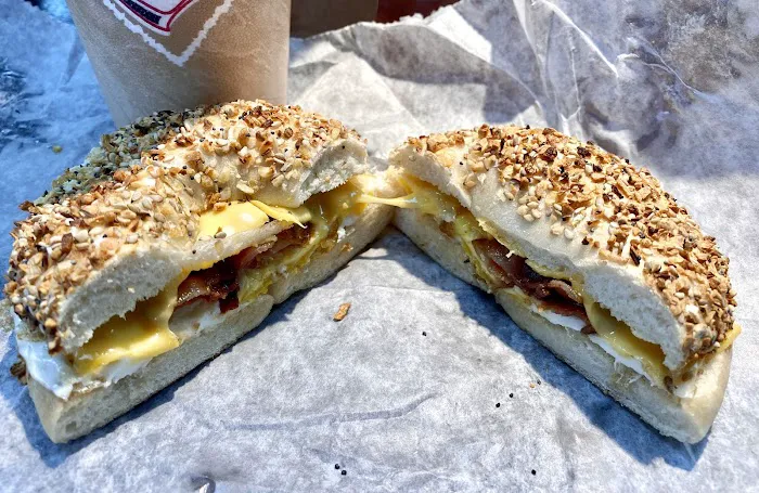 Isaac's Bagel Cafe Picture 6