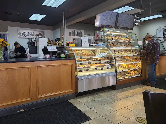Isaac's Bagel Cafe Picture 8