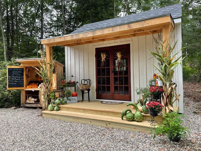 The Happy Hen Farmstand Picture 4