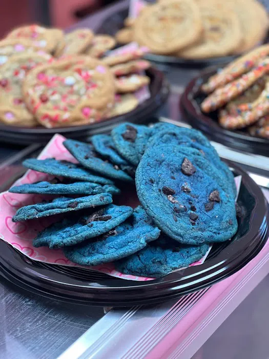 Ladylelekrumb Bake Shop Picture 3