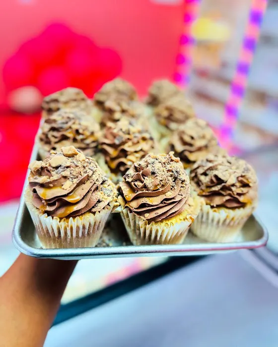 Ladylelekrumb Bake Shop Picture 2