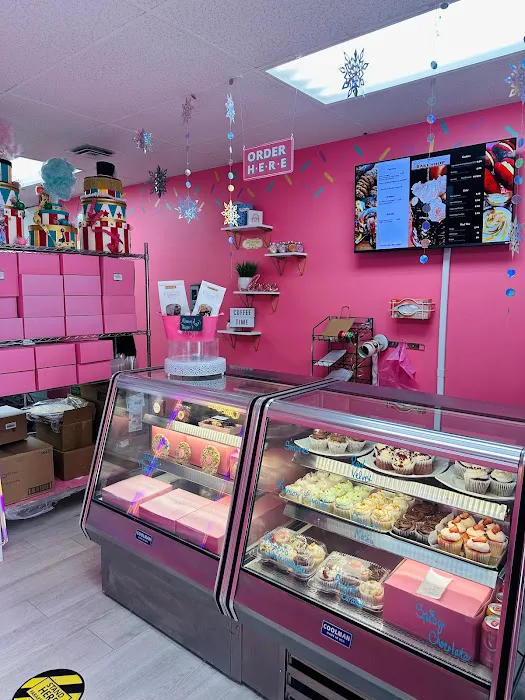 Ladylelekrumb Bake Shop Picture 8