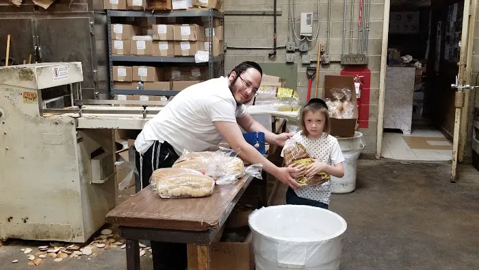 Kiryas Joel Famous Bakery Picture 1