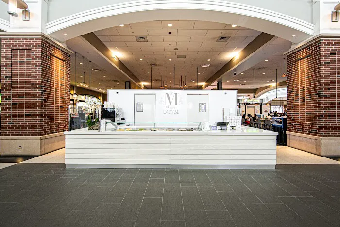 Lady M Cake Boutique - Woodbury NY Picture 8