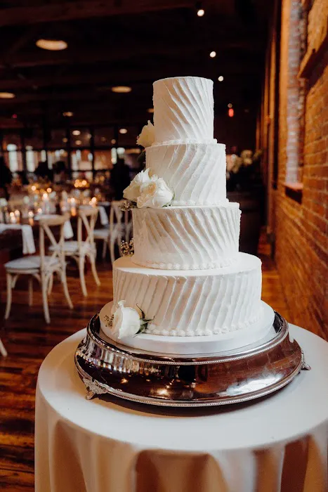 Custom Cakes by Ann Marie Picture 1