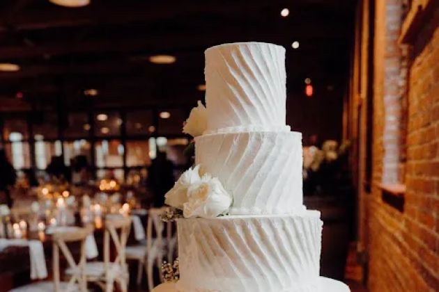 Custom Cakes by Ann Marie