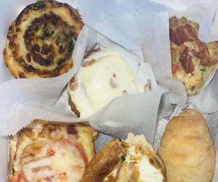 BouNom Café & Bakery