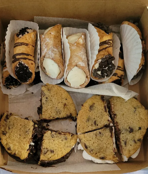 Francesco's Italian Bakery Picture 7