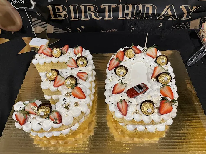 Francesco's Italian Bakery Picture 9