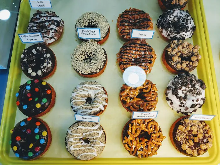 Dave’s Daylight Donuts Picture 9