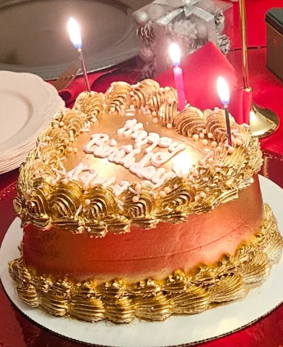 Luna Cakes Picture 8