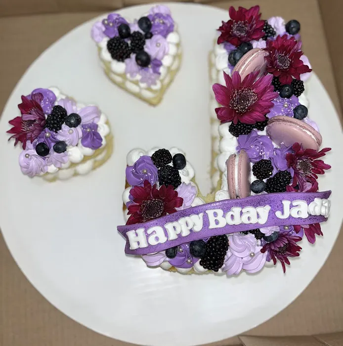 Luna Cakes Picture 5