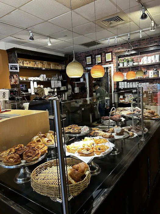 Patisserie Lenox Picture 2