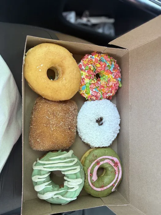 Hole in the Wall Donuts Kingston Picture 6