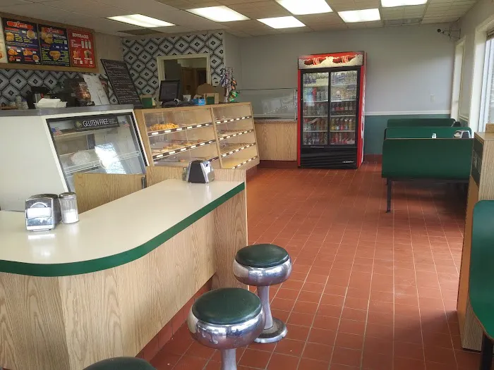 Luke’s Donut & Grill Picture 1