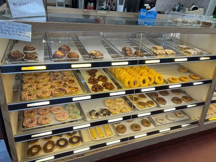 Luke’s Donut & Grill Picture 6